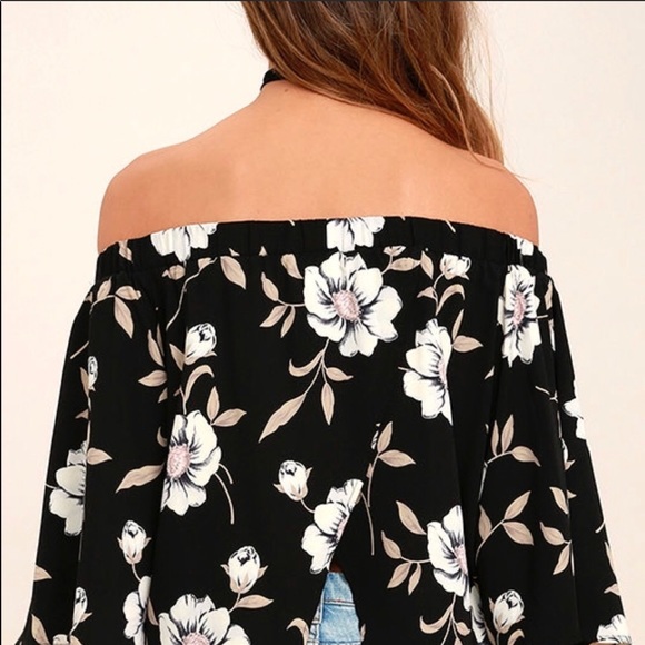 Lulus off the shoulder top - Picture 2 of 6